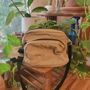 GUC BAGGU Dark Khaki Fanny Pack